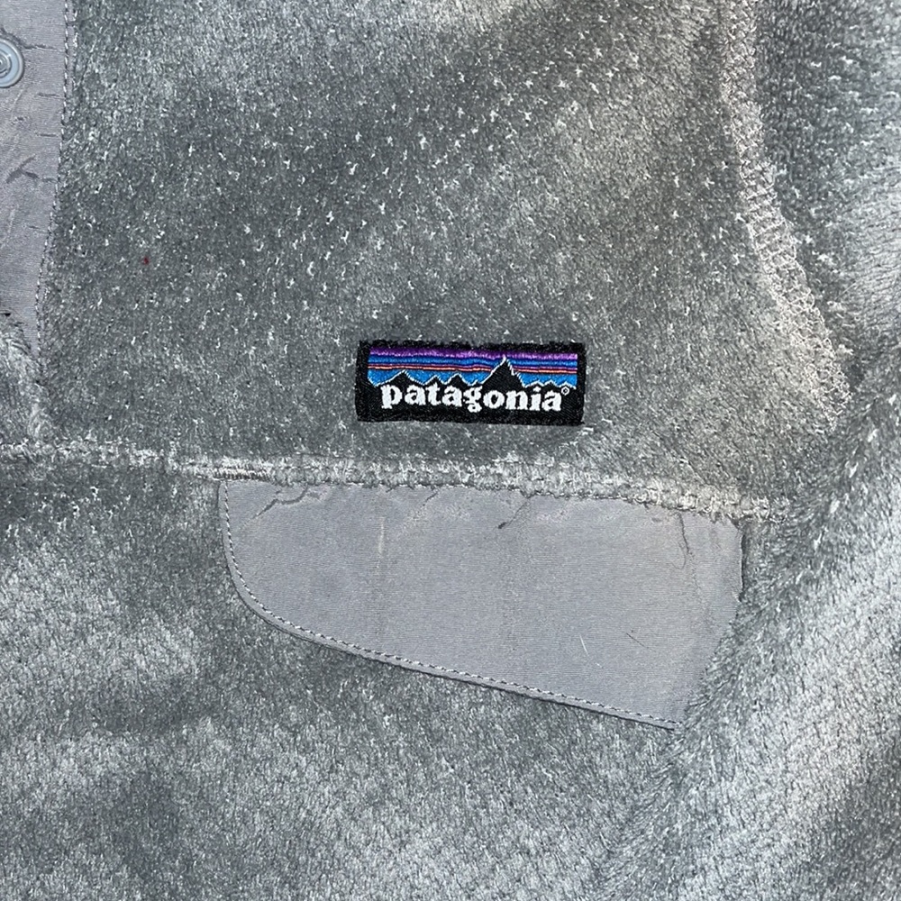 Patagonia button up - Picture 2 of 4